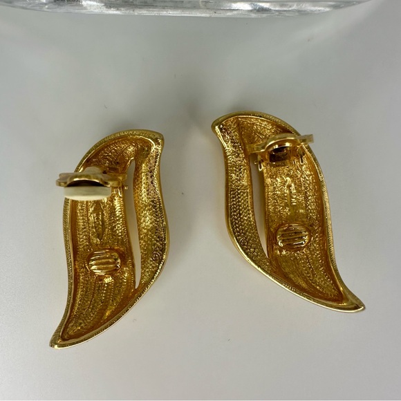 3” Vintage AVON Chunky Gold-tone Crystal Wing Clip on Signed Costume Earrings - Picture 5 of 8